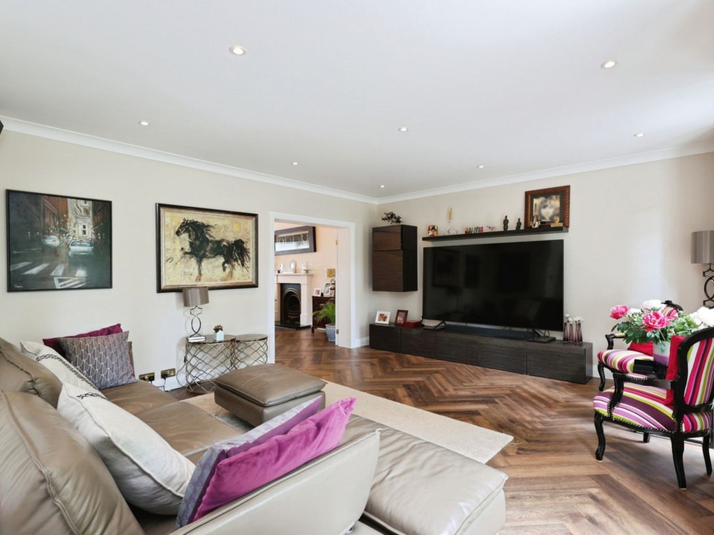 Property photo 3 of 22