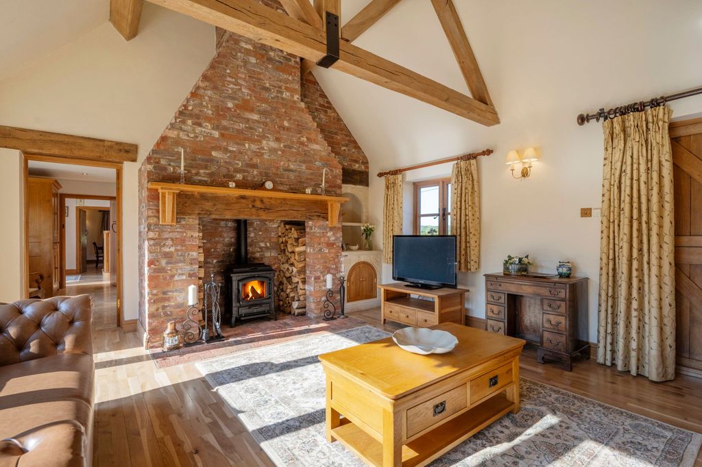 Property photo 3 of 20 Drawing Room