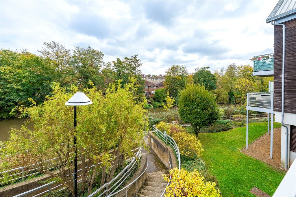 Property photo 1 of 12 External