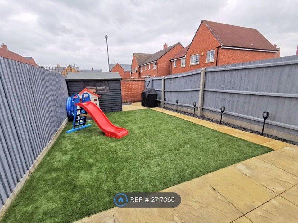 Property photo 3 of 23