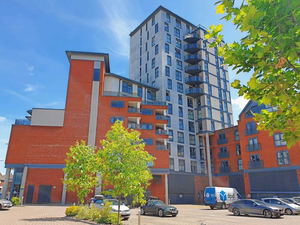 Property photo 1 of 11