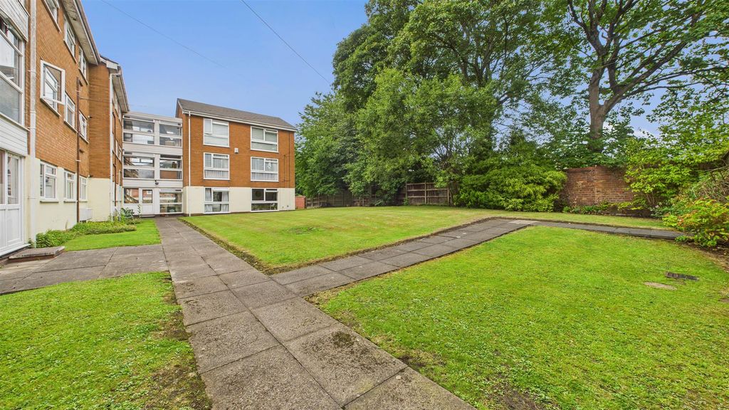 Property photo 2 of 14 Cam05101G0-Pr0060-Still014.Jpg