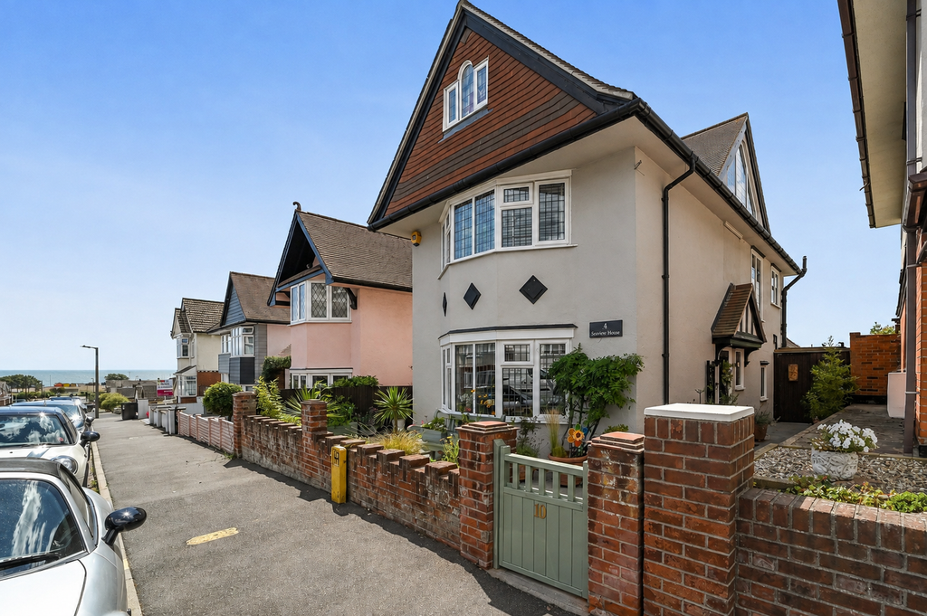 Property photo 1 of 33
