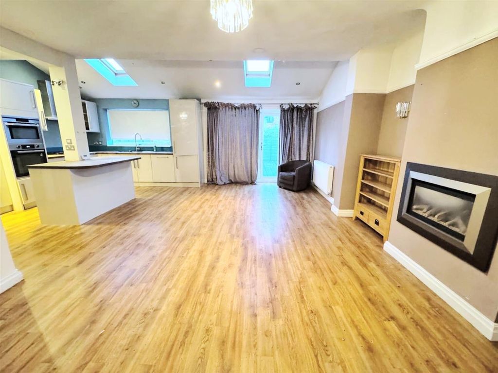 Property photo 3 of 14 Open Plan Kitchen/Family Room