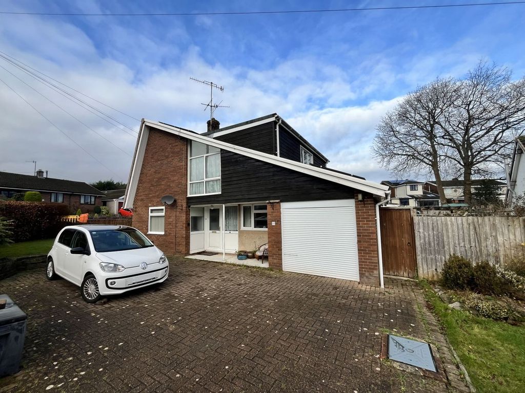 Property photo 3 of 23