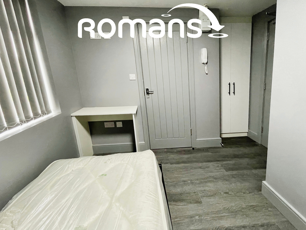 Property photo 2 of 7 7Ca0121c-3