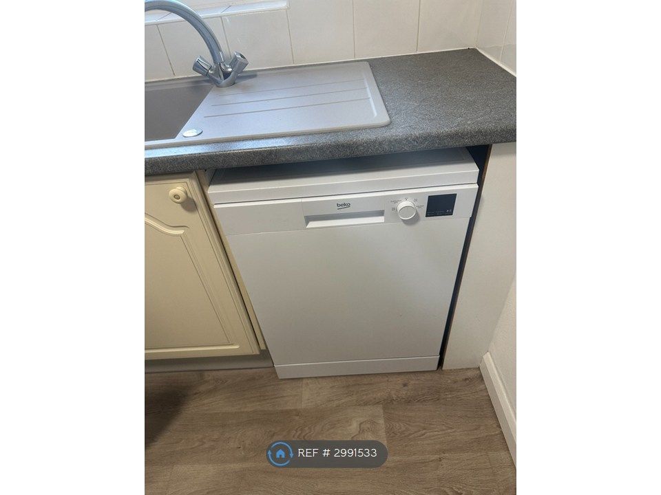 Property photo 3 of 14 Dishwasher
