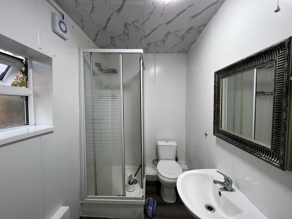 Property photo 3 of 6 Whatsapp Image 2026-10-15 At 18.39.21 (3)
