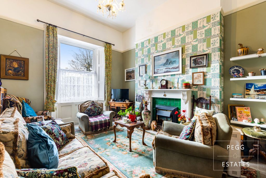 Property photo 2 of 15