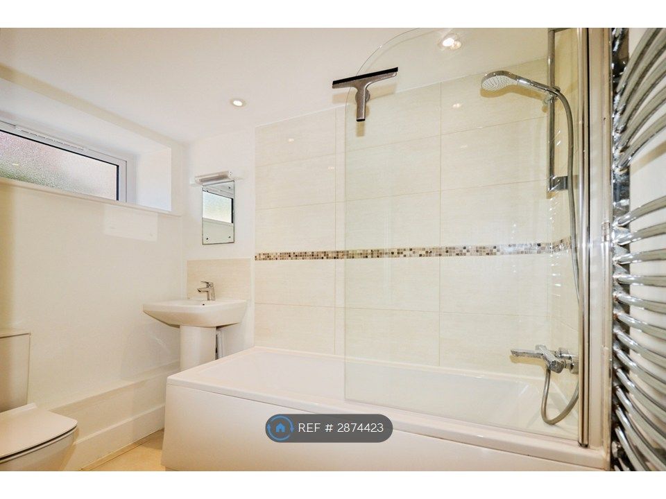 Property photo 3 of 32