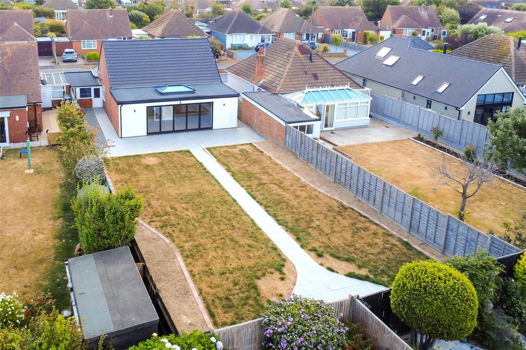 Property photo 3 of 24 Picture No. 51