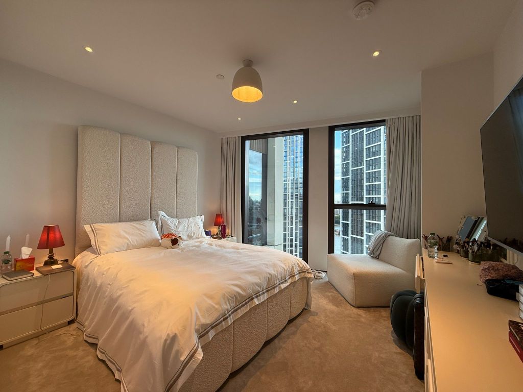 Property photo 1 of 14 Master Bedroom