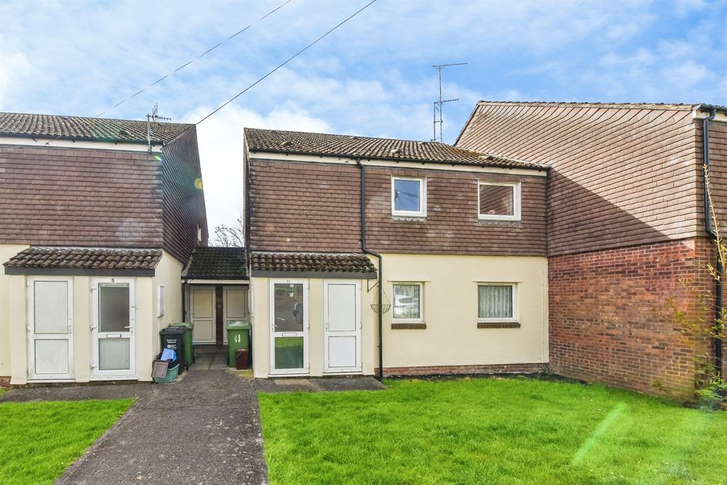 Property photo 1 of 18