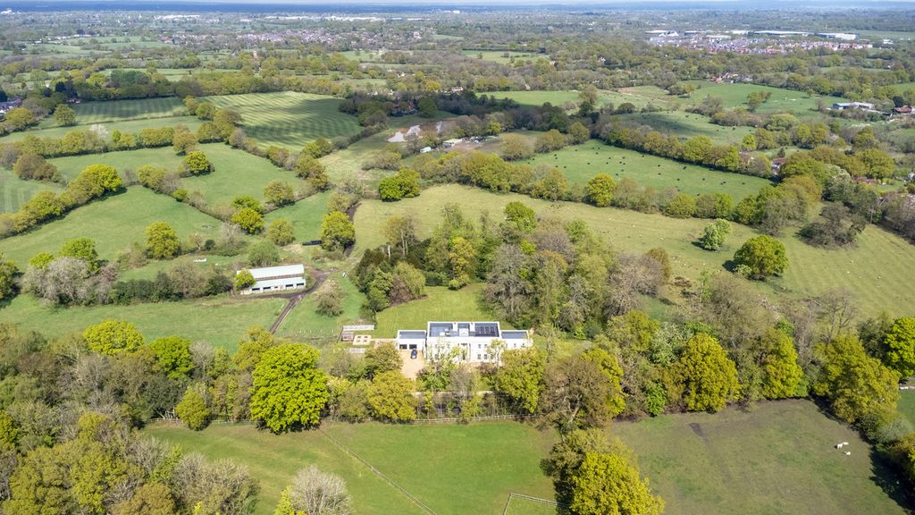 Property photo 1 of 21