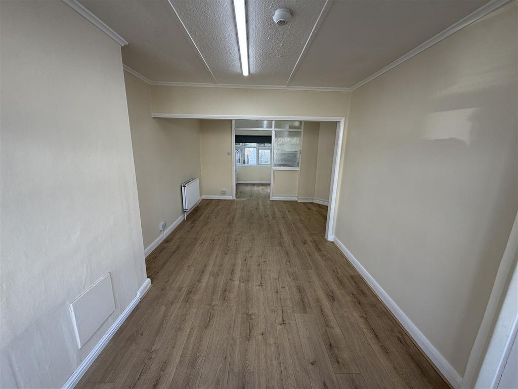 Property photo 3 of 10 Living Room