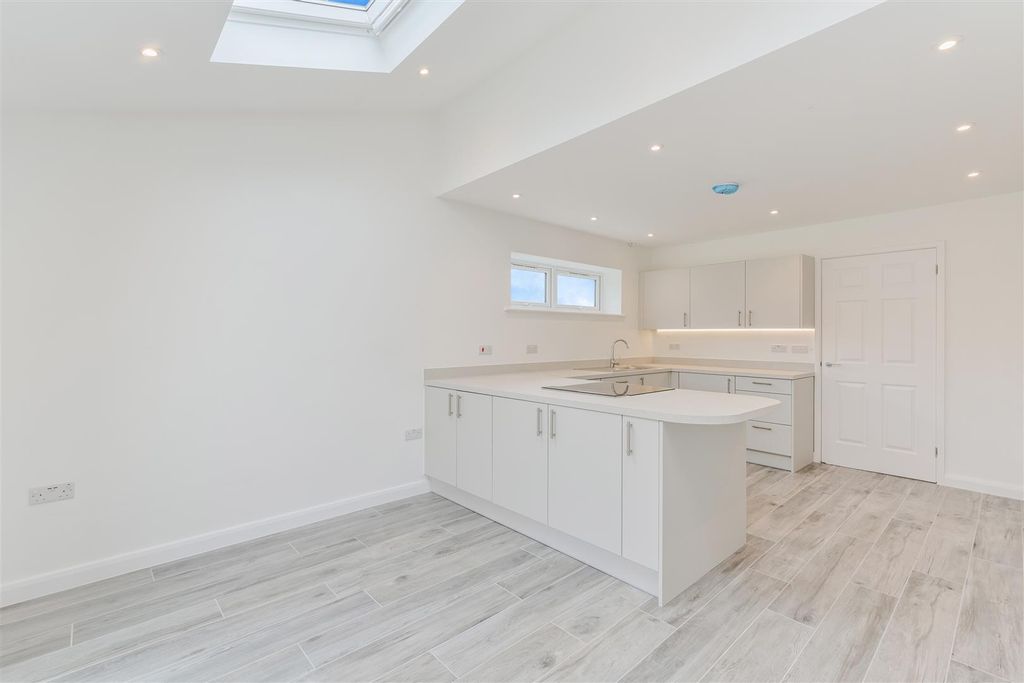 Property photo 3 of 12 Portland Drive (11).Jpg