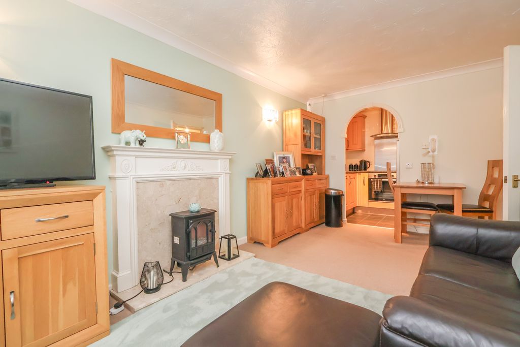 Property photo 3 of 8