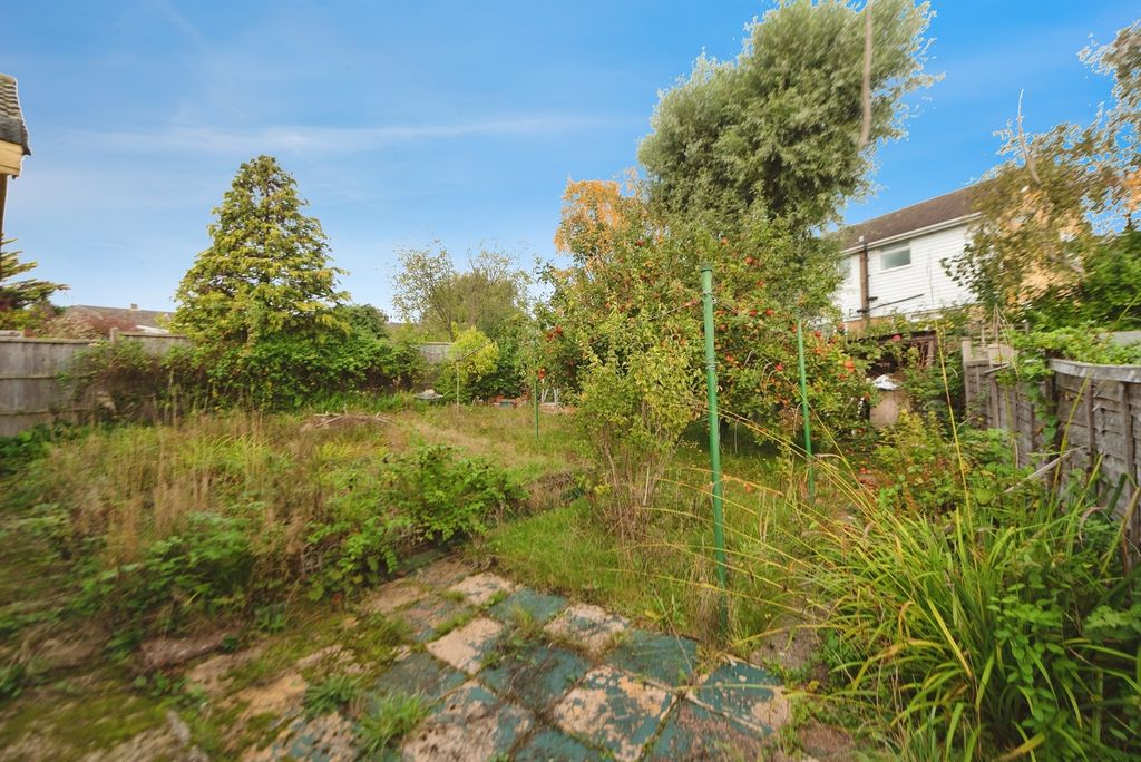 Property photo 2 of 17