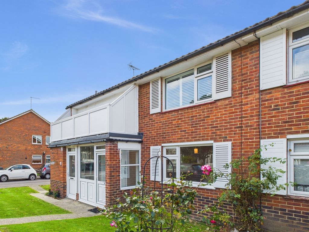 Property photo 1 of 8 External