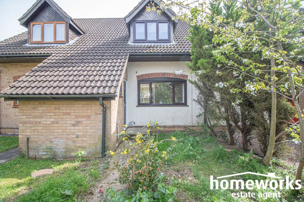 Property photo 1 of 12