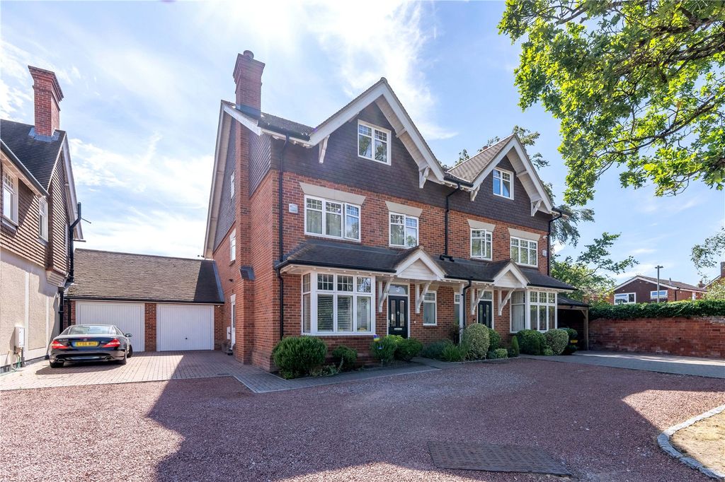 Property photo 1 of 34 Picture No. 22