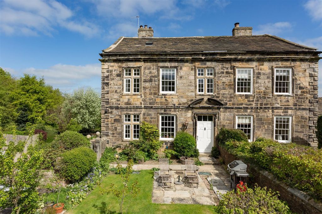 Property photo 1 of 40 Castley Hall West-02.Jpg