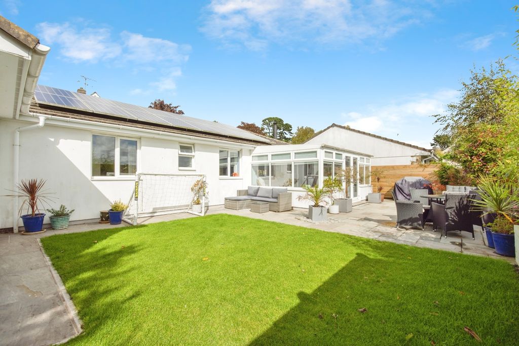 Property photo 3 of 21 Photo