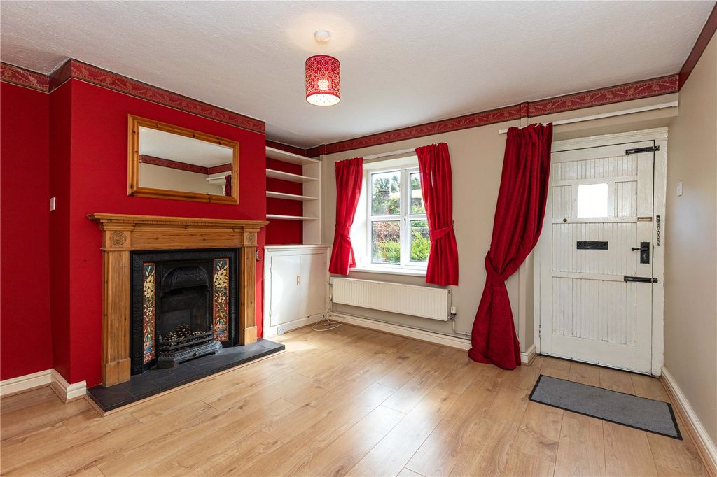 Property photo 3 of 11 Lounge/Diner