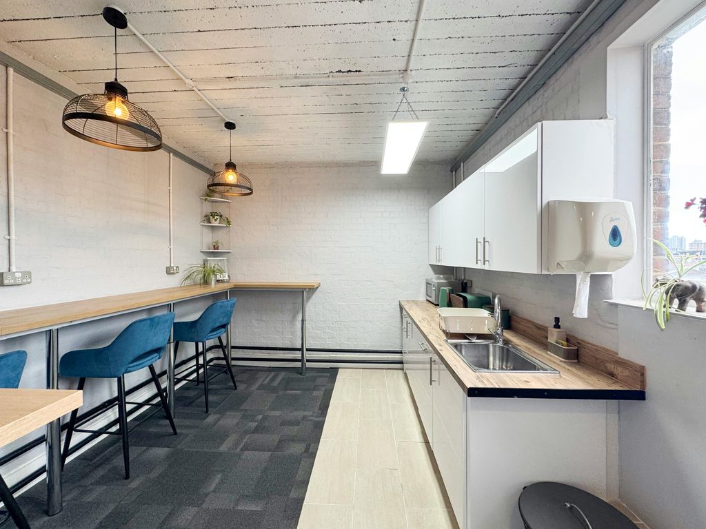 Property photo 2 of 6 Image 69.Jpg