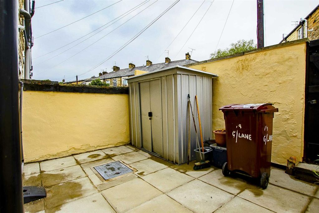 Property photo 2 of 16