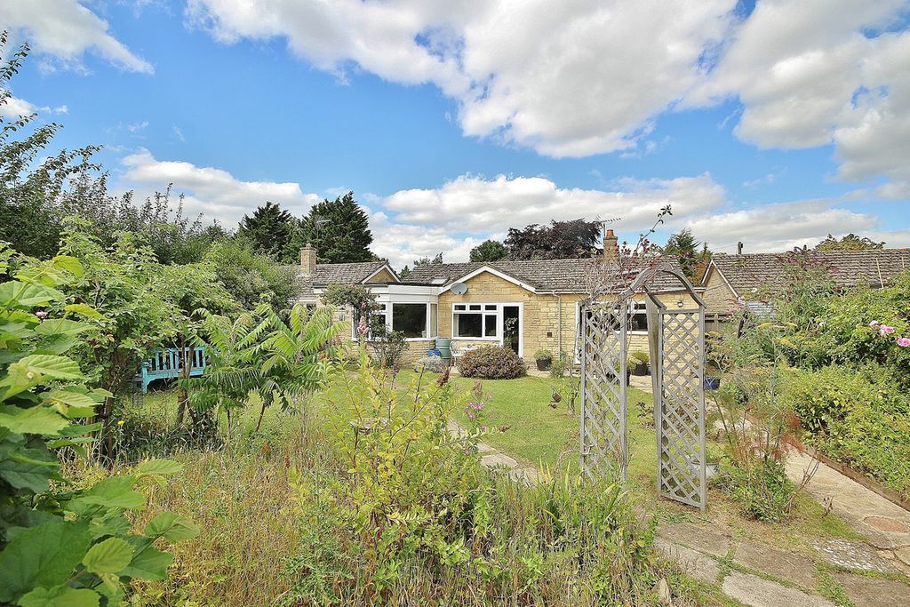 Property photo 2 of 22