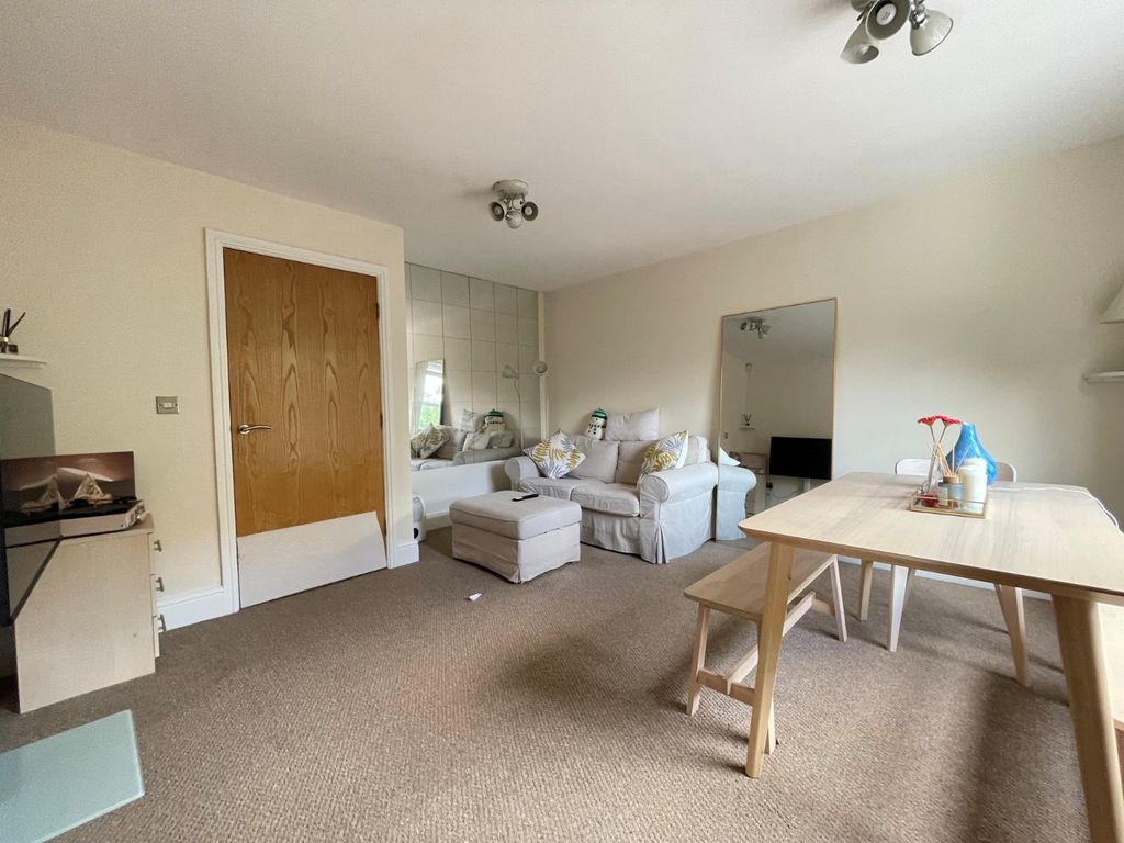 Property photo 3 of 9 Picture No. 08
