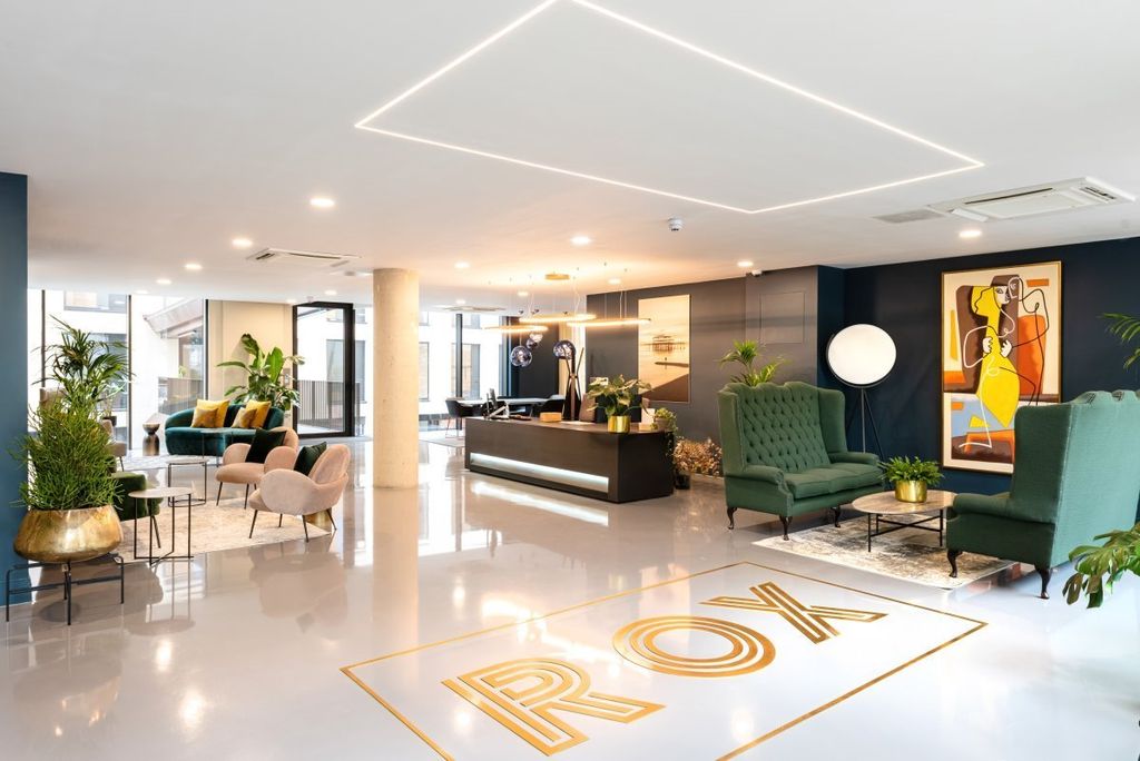 Property photo 2 of 8