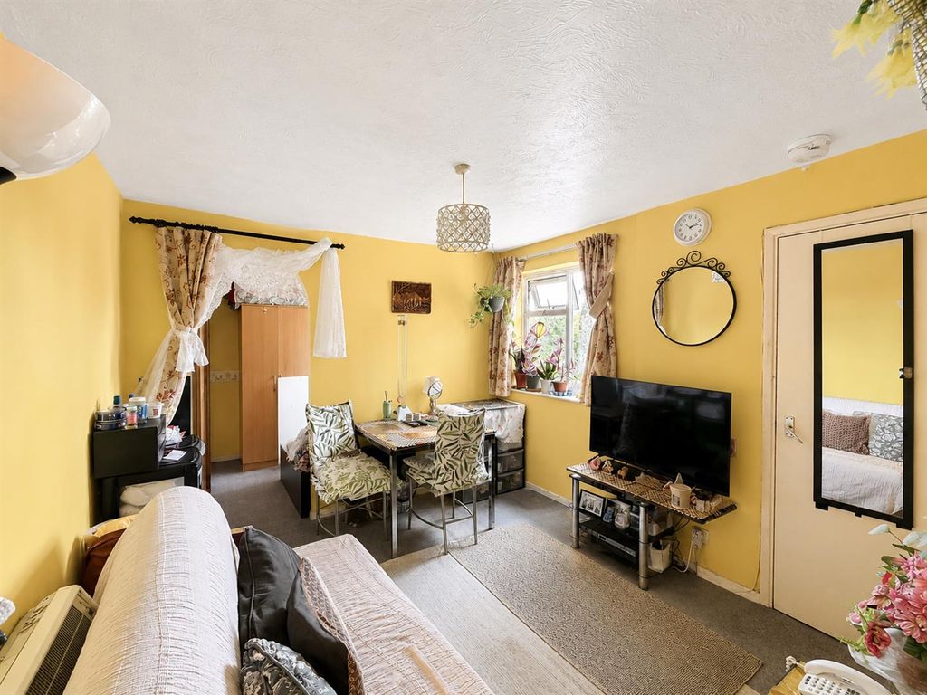 Property photo 3 of 6 Reception Room