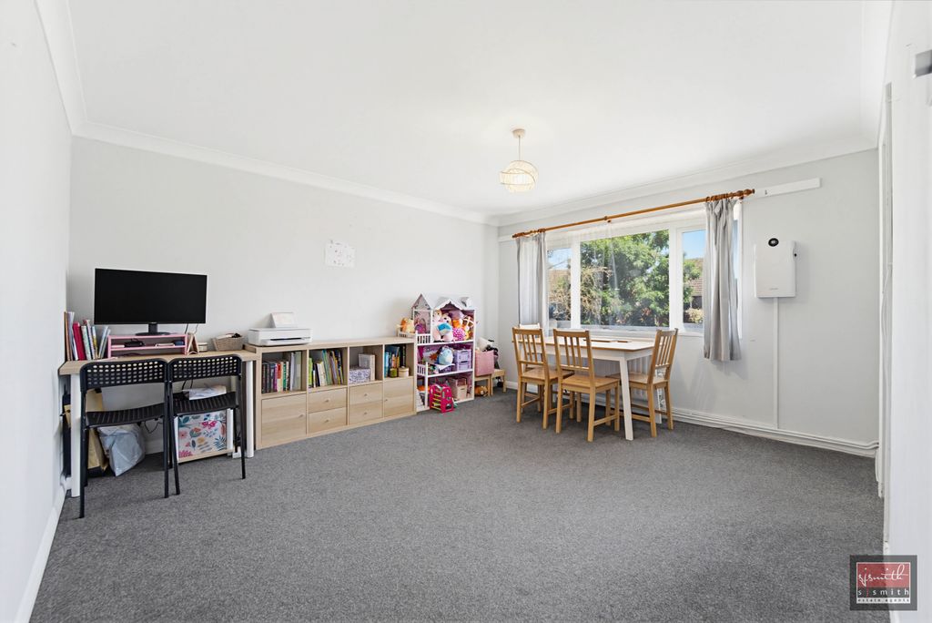 Property photo 2 of 14 Dsc00157