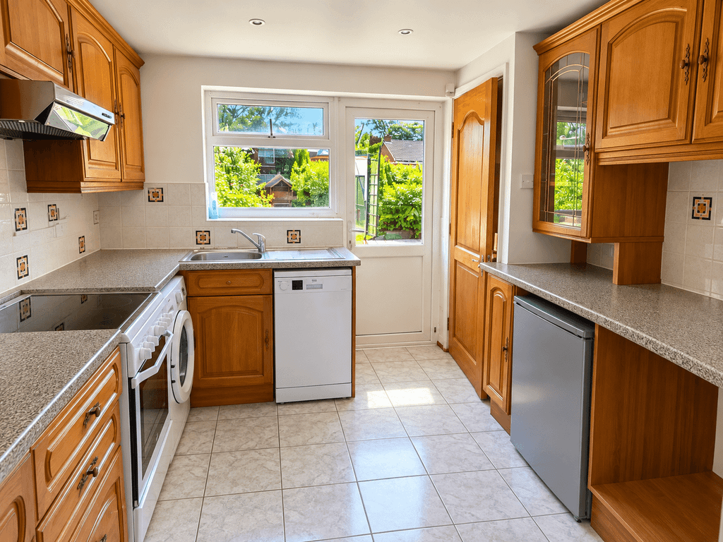 Property photo 3 of 7 24Aeb6A3-E183-46Ca-9B38-21B881A24F85