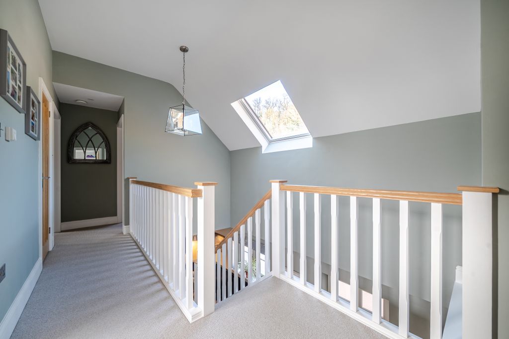 Additional image 17 of 4 bed detached house for saleNewstead Close, Godalming GU7