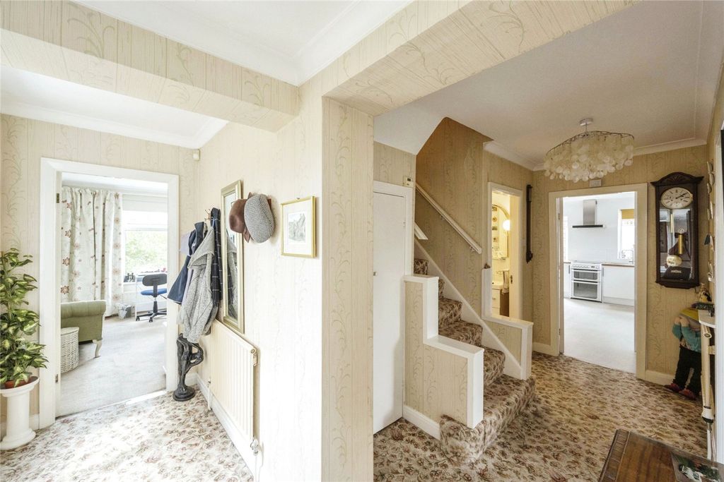 Property photo 3 of 17 Hall