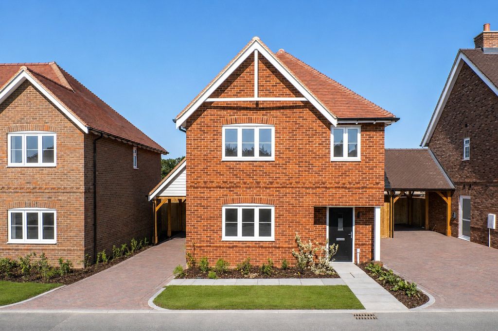 Property photo 1 of 12 The Kensham
