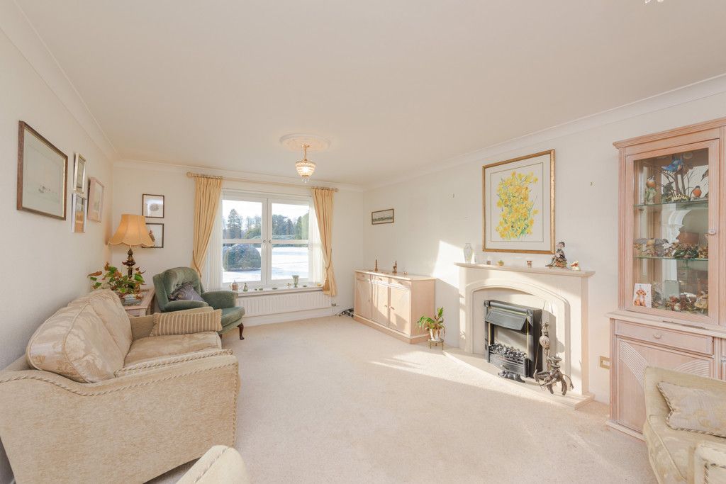 Property photo 2 of 27