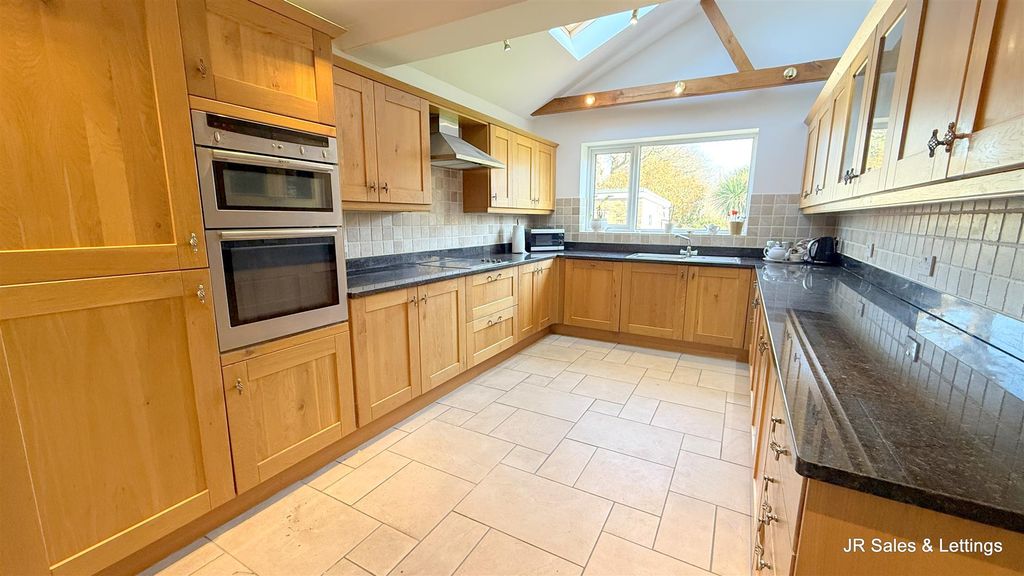 Property photo 3 of 15 20260305_133647722_Ios.Jpg