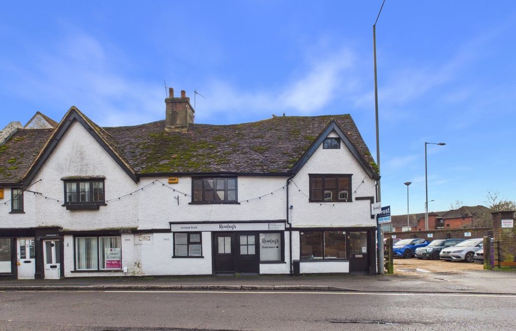 Property photo 1 of 13 Front