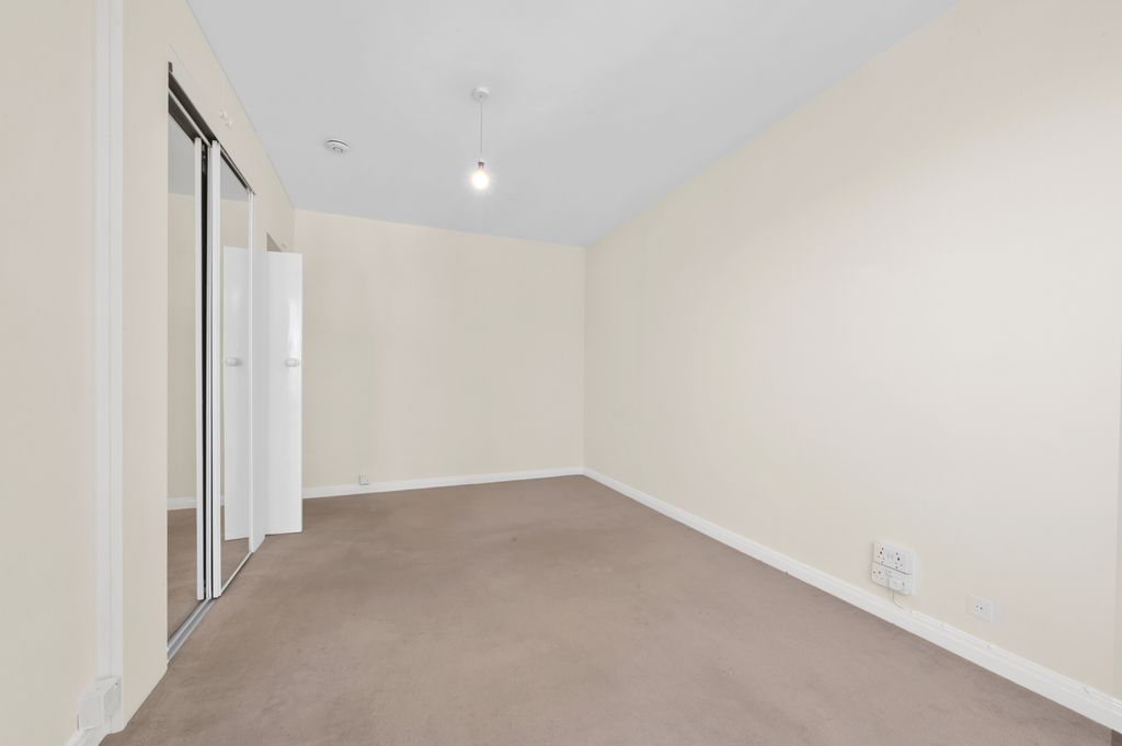 Property photo 3 of 12 Picture No. 03