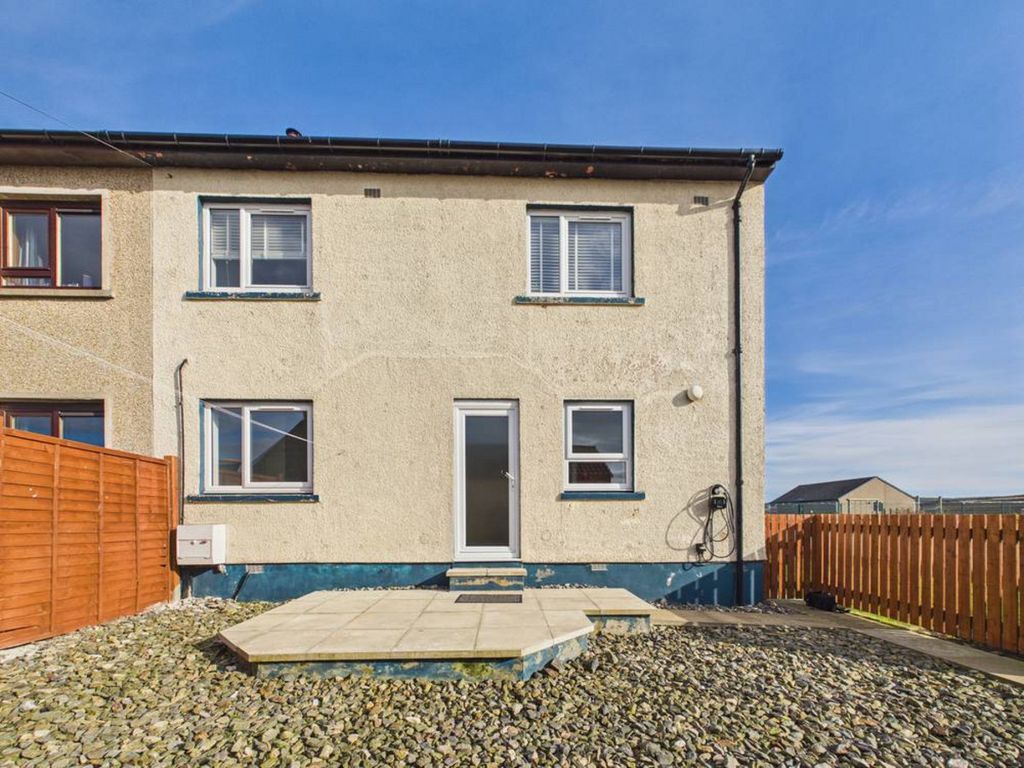 Property photo 2 of 25
