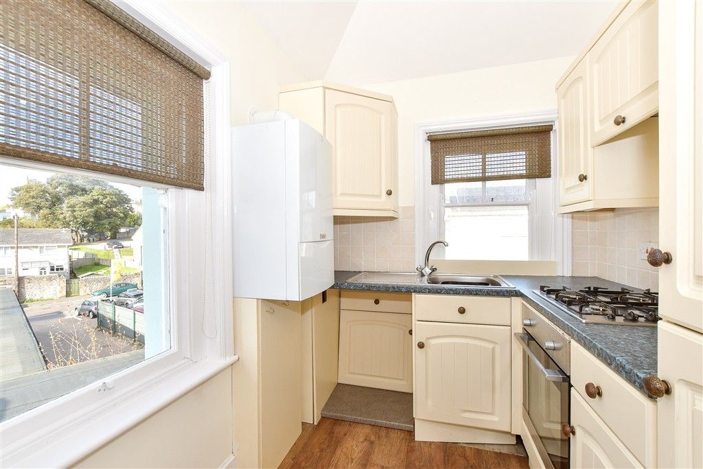 Property photo 3 of 5 Kitchen