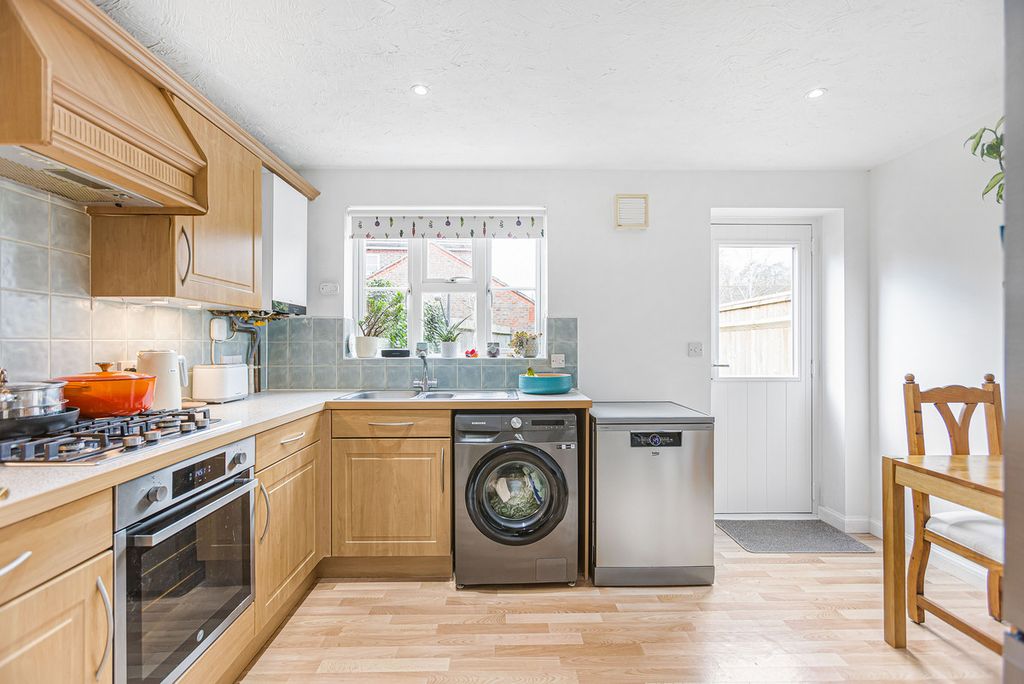 Property photo 2 of 22