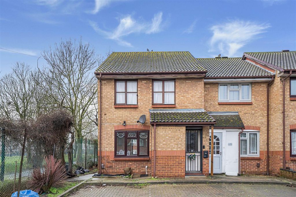 Property photo 1 of 12 13_73050.Jpg