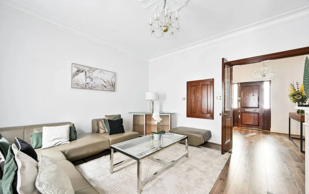 Property photo 2 of 22