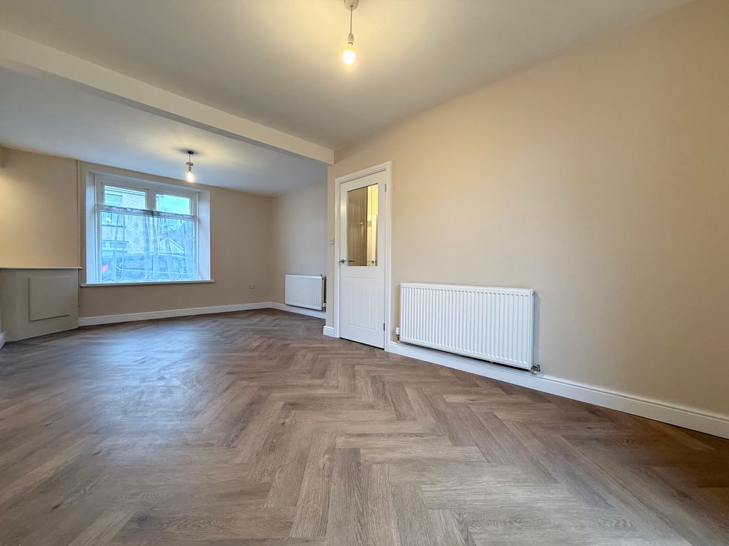 Property photo 2 of 17 Img_4127.Jpeg