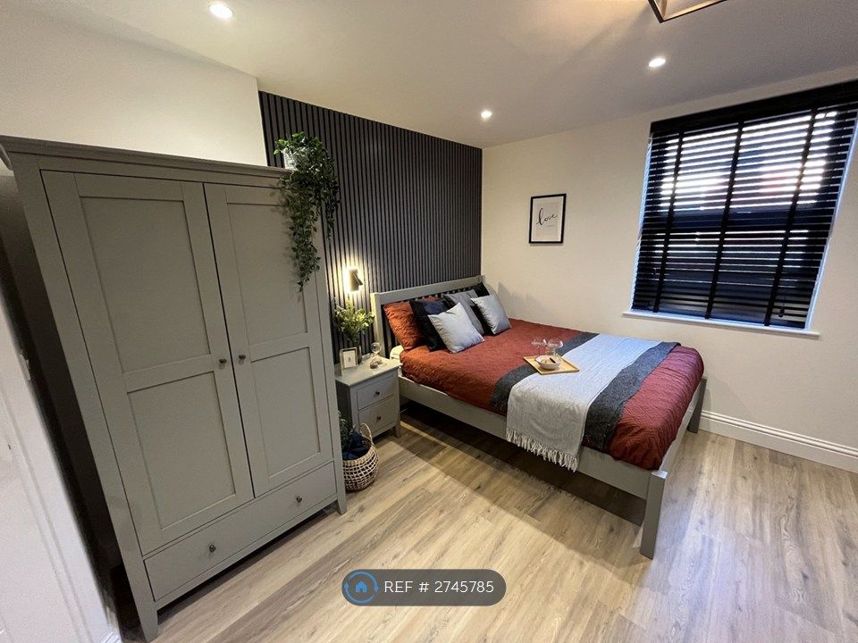 Property photo 1 of 8 Example Room